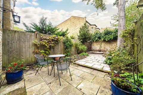1 bedroom flat for sale, Fitzalan Street, London SE11
