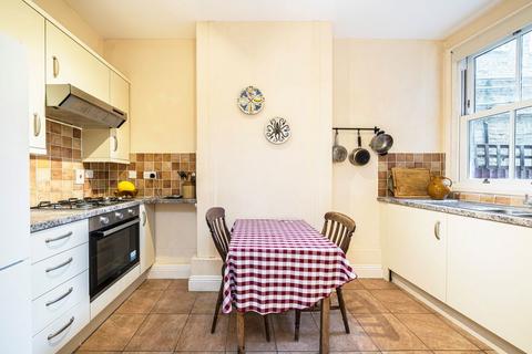 1 bedroom flat for sale, Fitzalan Street, London SE11