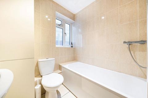1 bedroom flat for sale, Fitzalan Street, London SE11