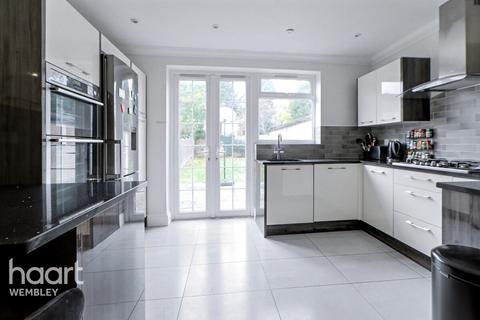 3 bedroom semi-detached house for sale, Sudbury Court Estate