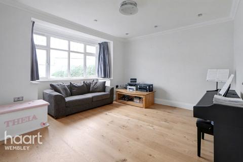 3 bedroom semi-detached house for sale, Sudbury Court Estate