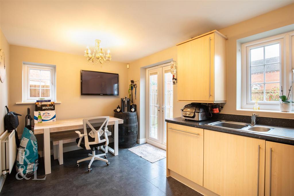 3 Kiln Close+ (3).jpg