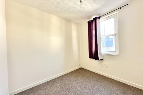 1 bedroom flat for sale, Well Street, Torrington, Devon