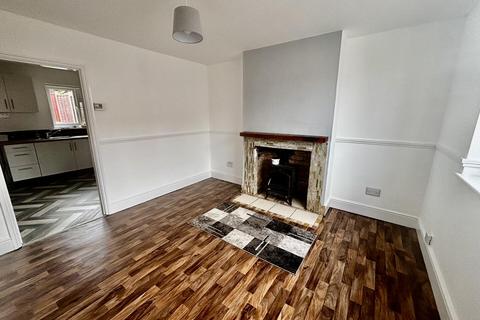 3 bedroom terraced house to rent, Knightsbridge Avenue, Bedworth CV12