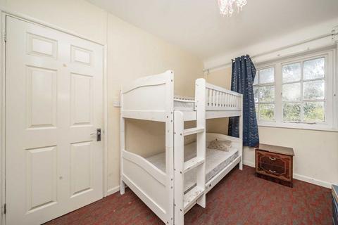 undefined, Westcott Crescent, London W7