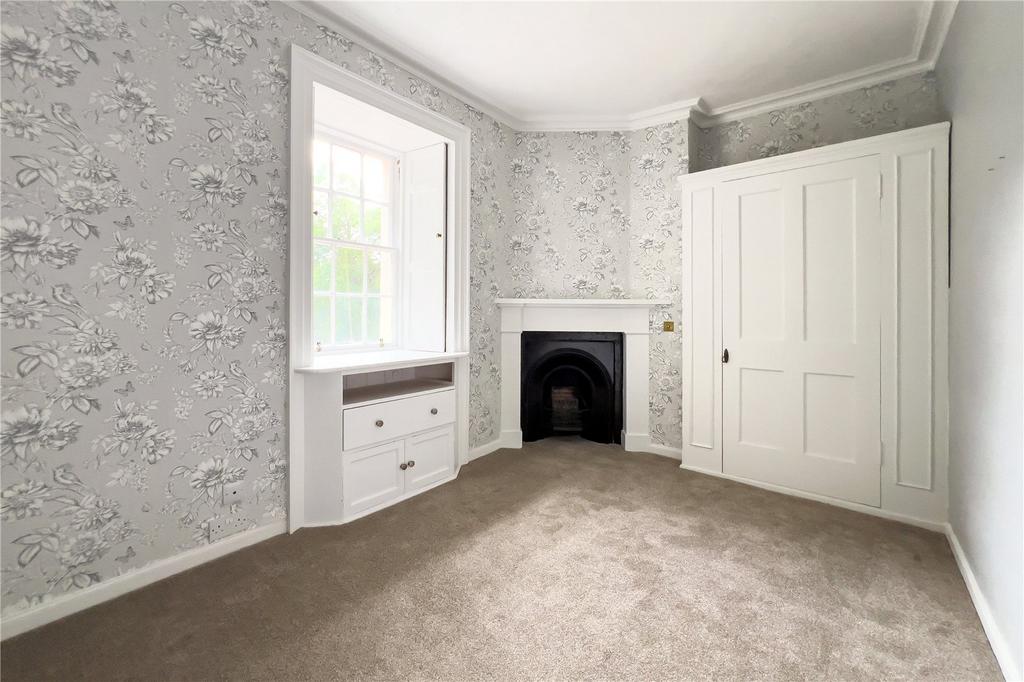 Bedroom/Dressing Rm