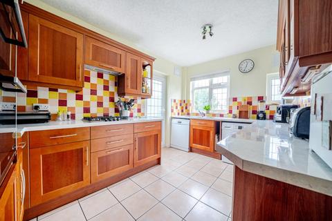 3 bedroom detached house for sale, Greenway Gardens, Croydon, CR0