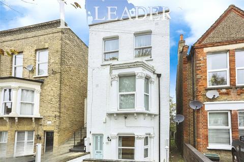 Flat 1, 220 Birkbeck Road, Beckenham, BR3 4SX