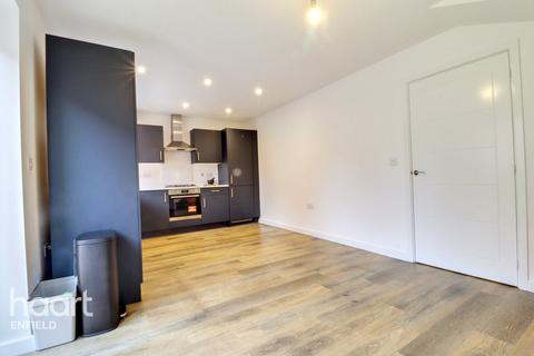 undefined, Silver Birch Close, Waltham Cross