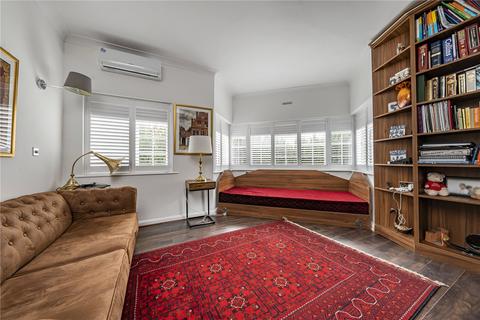 undefined, Thornbury Road, Isleworth