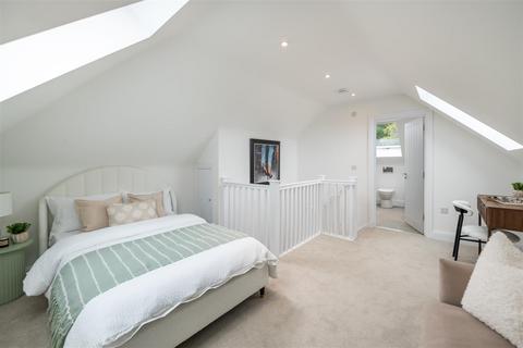 undefined, 24 - 26 Weatherhill Road, Smallfield, Horley