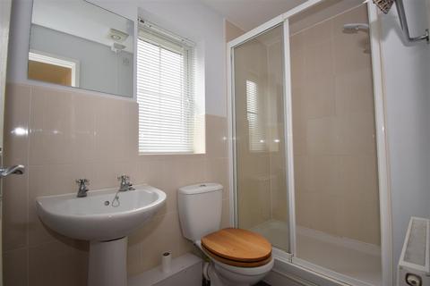 3 bedroom detached house to rent, Oak Drive, Barton-Upon-Humber