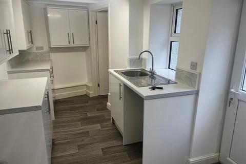3 bedroom detached house to rent, Glebe Road, Loughor SA4
