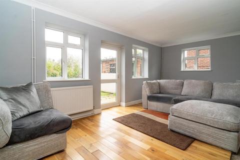 undefined, Grove Road, Borehamwood WD6