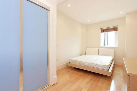 2 bedroom flat to rent, Brewhouse Lane, SW15