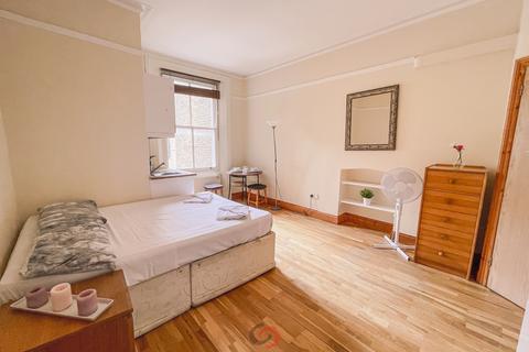 Studio to rent, Linden Gardens, Notting Hill Gate, London, London  W2