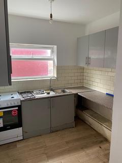 4 bedroom flat to rent, Haddon Street, Highfields, Leicester  LE2