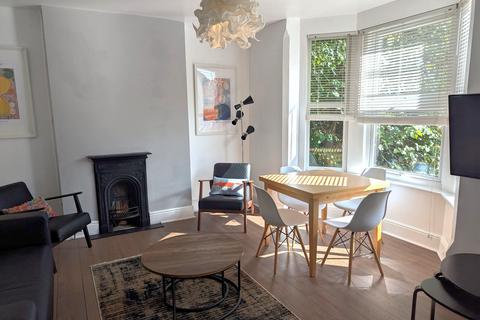5 bedroom house to rent, Church Avenue, Nottingham NG7