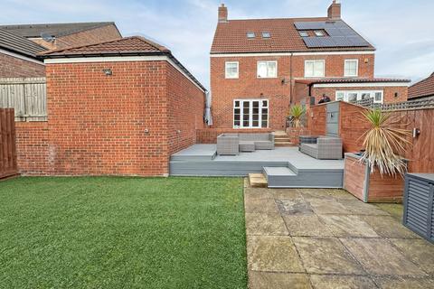 4 bedroom semi-detached house for sale, Buttercup Avenue, Billingham, TS22 5