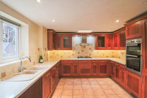 3 bedroom house for sale, Rhyne Terrace, Uphill Village