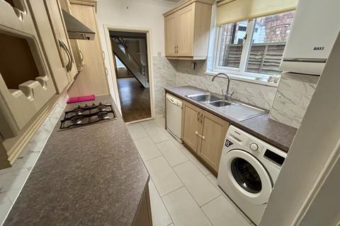 3 bedroom terraced house to rent, Coronation Road, Ipswich IP4