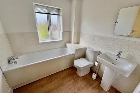 3 bedroom house to rent, Albert Crescent, Hampton Vale, Peterborough