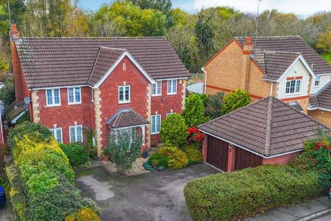 5 bedroom detached house for sale, Samwell Way, Northampton NN4
