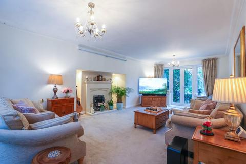 5 bedroom detached house for sale, Samwell Way, Northampton NN4