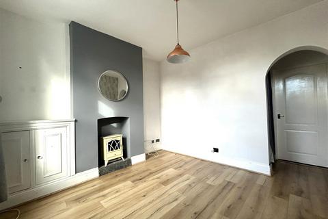 2 bedroom end of terrace house for sale, Oxford Street, Syston, Leicester