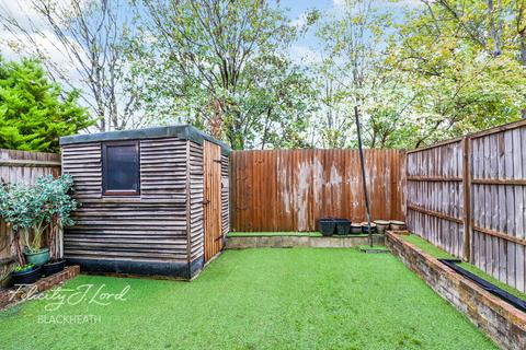 3 bedroom terraced house for sale, Felspar Close, Plumstead