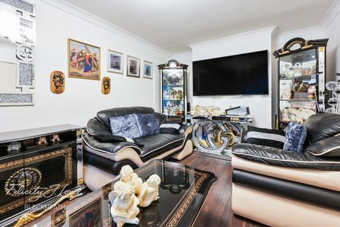 undefined, Felspar Close, Plumstead