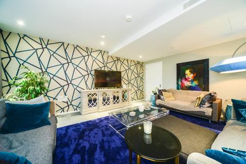 undefined, Dollar Bay Place, London E14