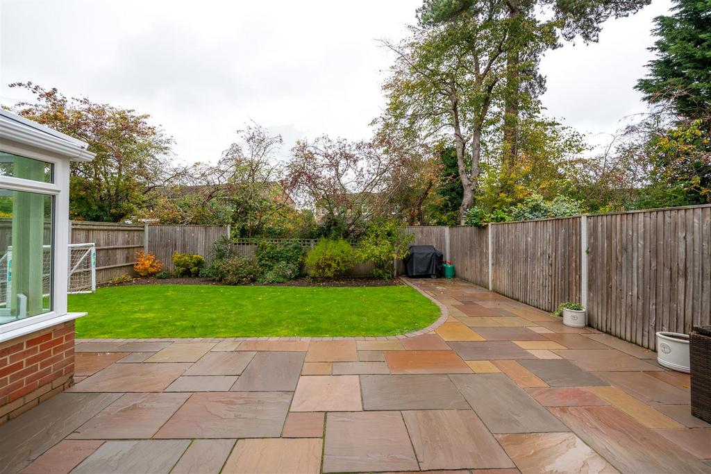 4 Larksfield externals-4.jpg