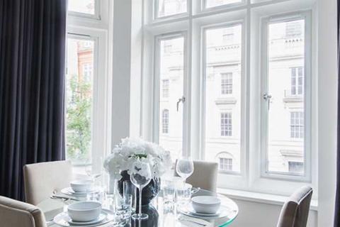 1 bedroom apartment to rent, Green Street, London