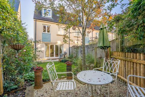 3 bedroom end of terrace house for sale, Hunloke Way, Malmesbury
