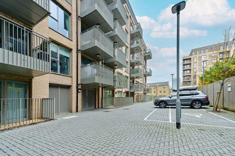 Flat 9, 28a Thomas Road, London, E14 7UT