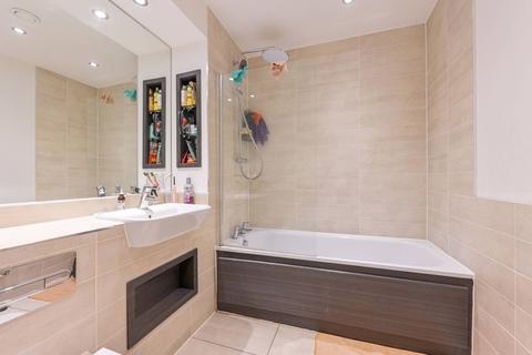 Flat 9, 28a Thomas Road, London, E14 7UT
