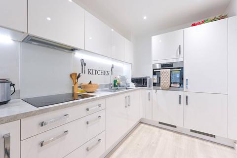 Flat 9, 28a Thomas Road, London, E14 7UT