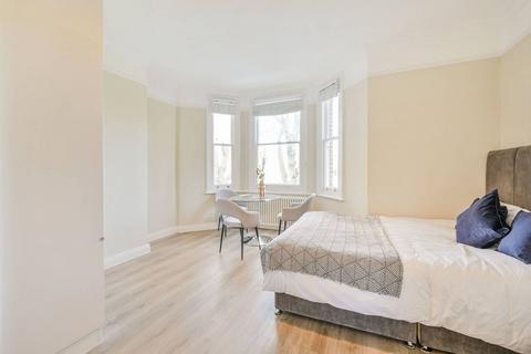 Studio to rent, Vincent Square, Westminster, London, SW1P