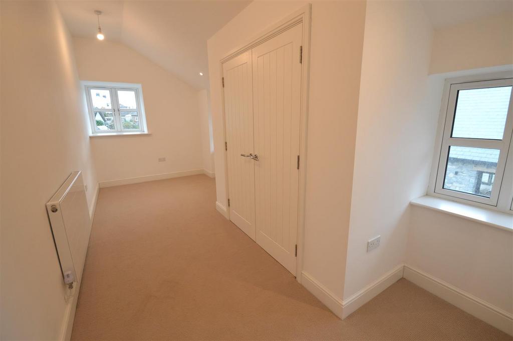 Bedroom 2.JPG