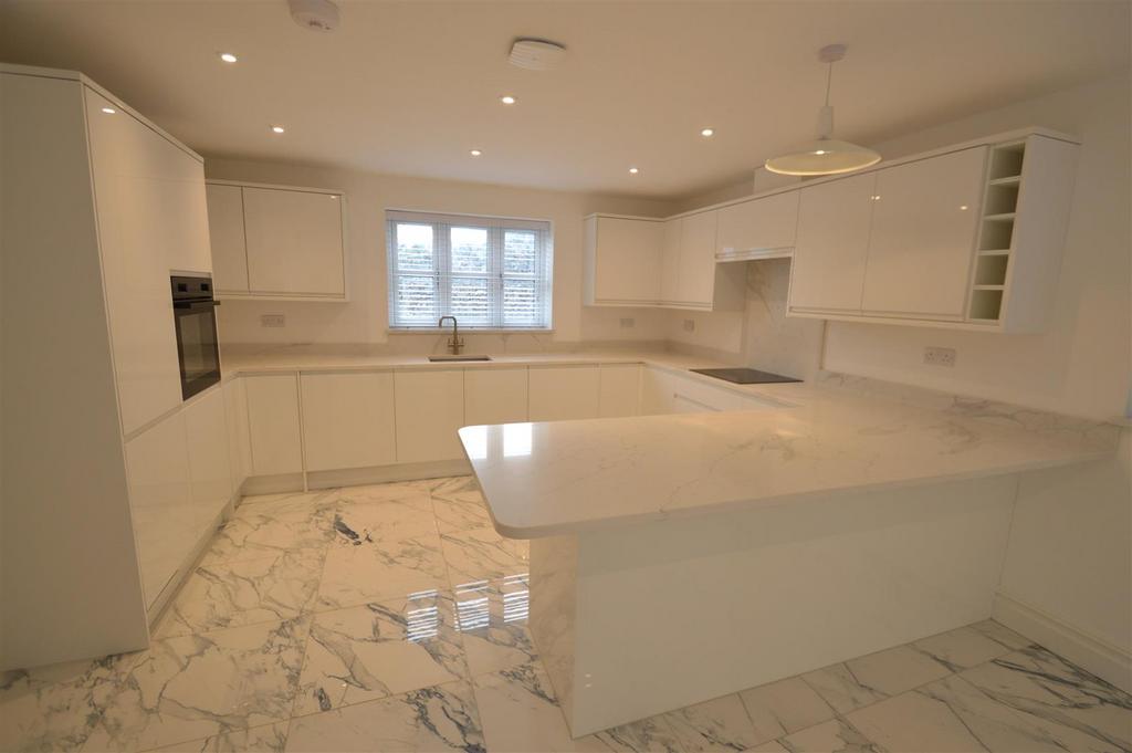 Kitchen .JPG