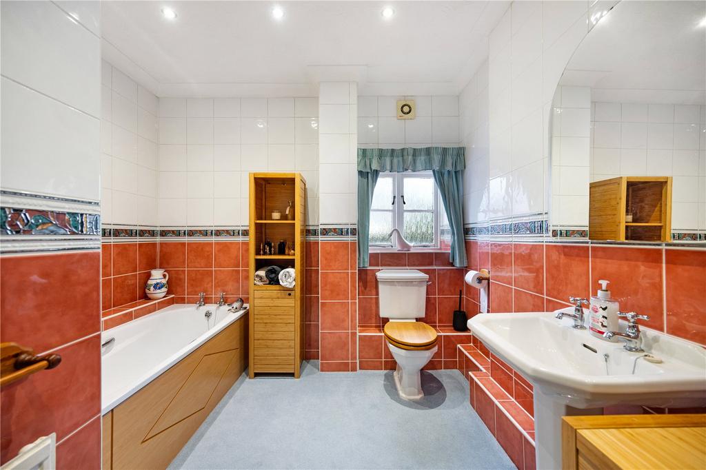 Main Bathroom