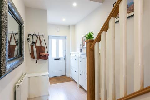 undefined, Trenchard Close, Hersham, Walton-On-Thames