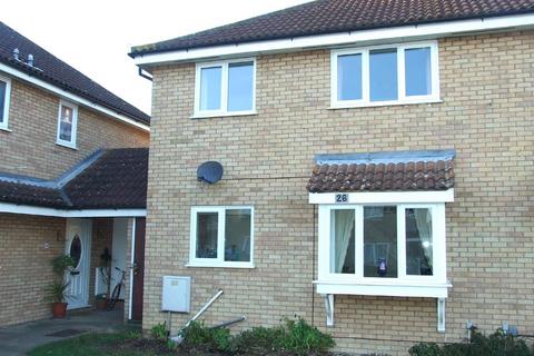 2 bedroom house to rent, Welland Close, St. Ives