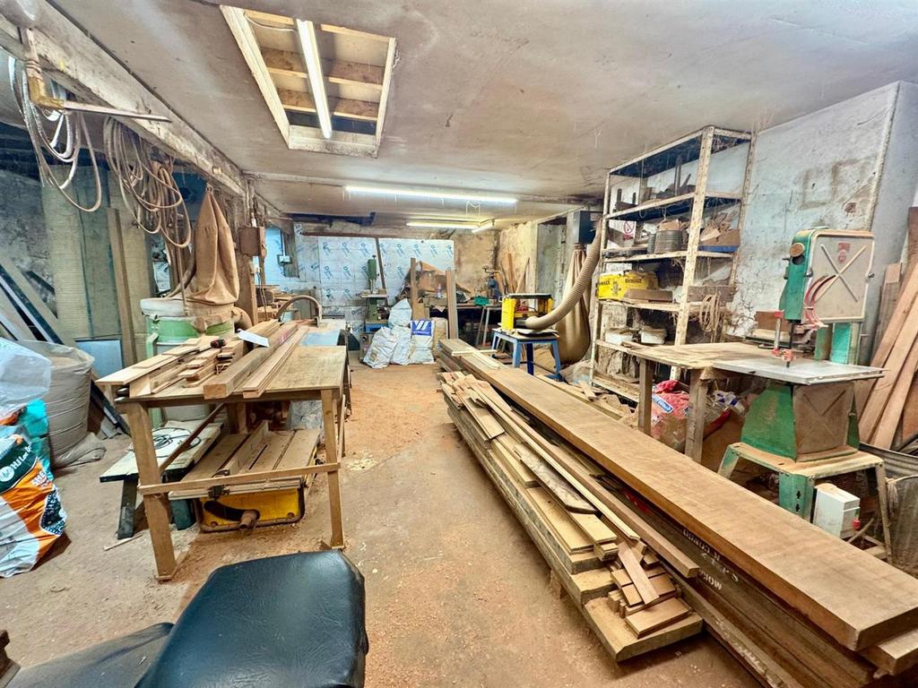 PHOTO-2025-10-20-17-47-12 (1).jpg