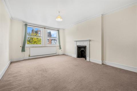 3 bedroom flat for sale, Kemplay Road, Hampstead Village, London