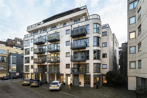 Bell Yard Mews, London SE1