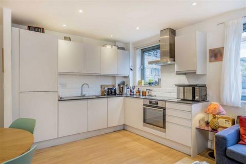 2 bedroom flat for sale, Bell Yard Mews, London SE1