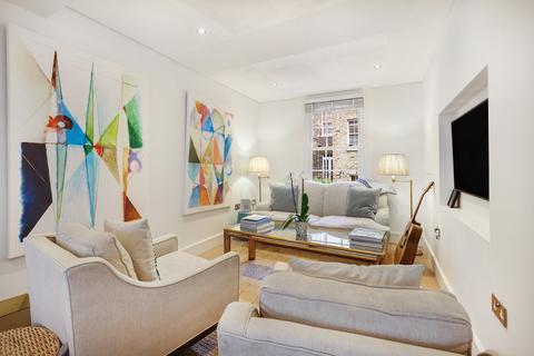 First Street, London