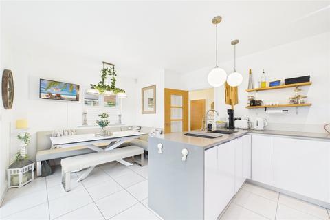 4 bedroom semi-detached house for sale, Charlock Place, Warfield, Bracknell, Berkshire, RG42